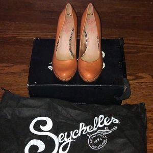 Seychelles Leather Cloak Shoes—Size 8